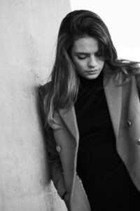 Portrait femme minimaliste